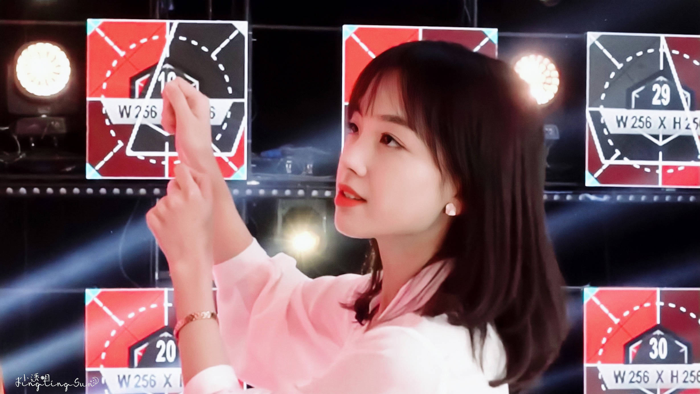 王冰冰颜值不输女明星. 王