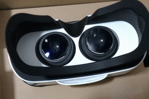 vr眼镜伤眼睛么?