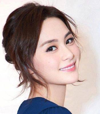 2008年,正在她人生顶峰时,她和陈冠希的照片开始在网络疯传.