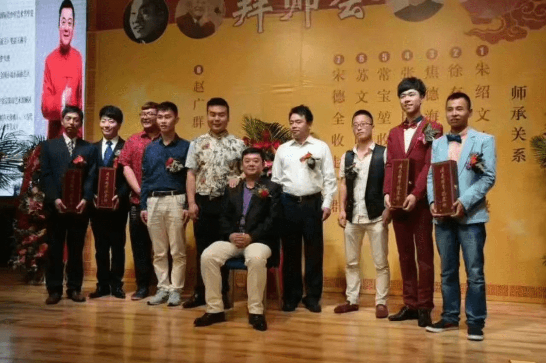 著名相声影视演员赵广群主演《灯火依然》