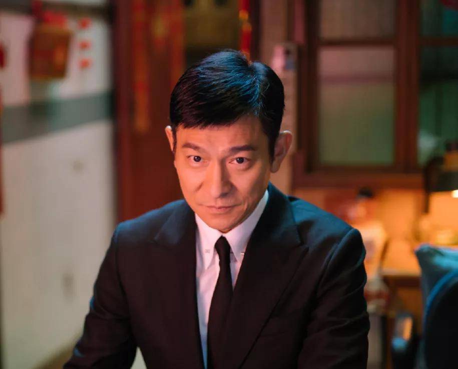 刘德华掀起了追星狂潮但新片预售票房被唐探3碾压