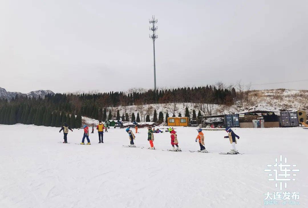 林海滑雪场推出2021年度至2022年度雪季卡预售活动,自备雪季卡