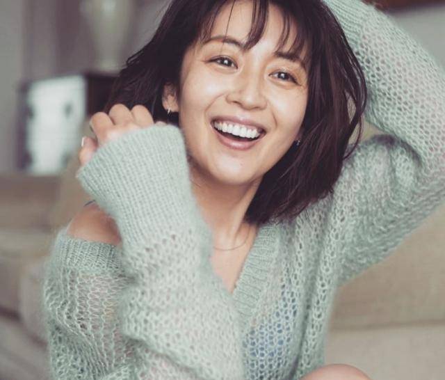 隔26年再穿水手服,42岁日本女星酒井美纪,还是女主角年轻时模样_手机