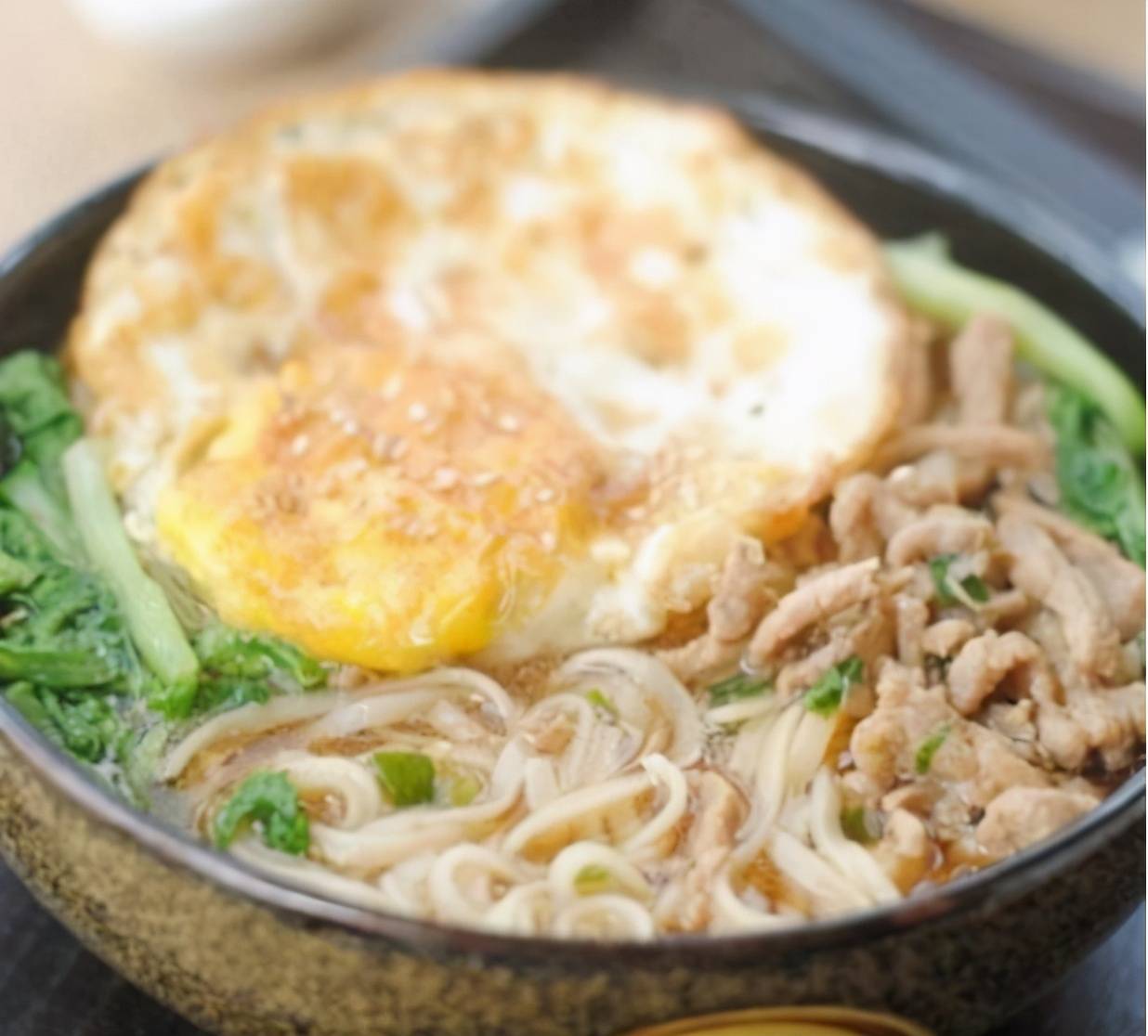 家常青菜肉丝面