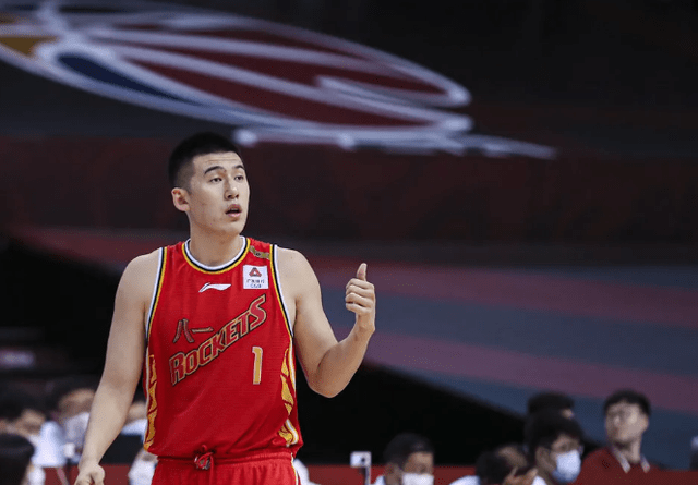 cba正式官宣:付豪3年c类合同签约辽宁_八一队