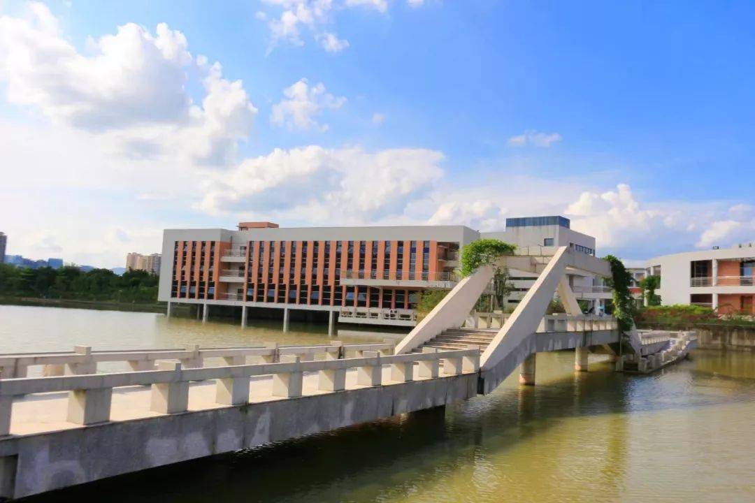 最好的"山区"大学河源职业技术学院学校校园风光录取分数学校特色:河