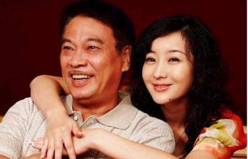 68岁吴孟达因肝癌救治无效病世,小儿子现身医院送别,打拼四十年资产仅
