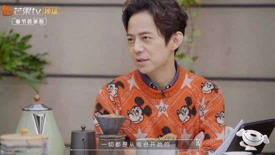 谢娜因为家庭受到影响,何炅却因为电台,背后的辛酸让人心疼