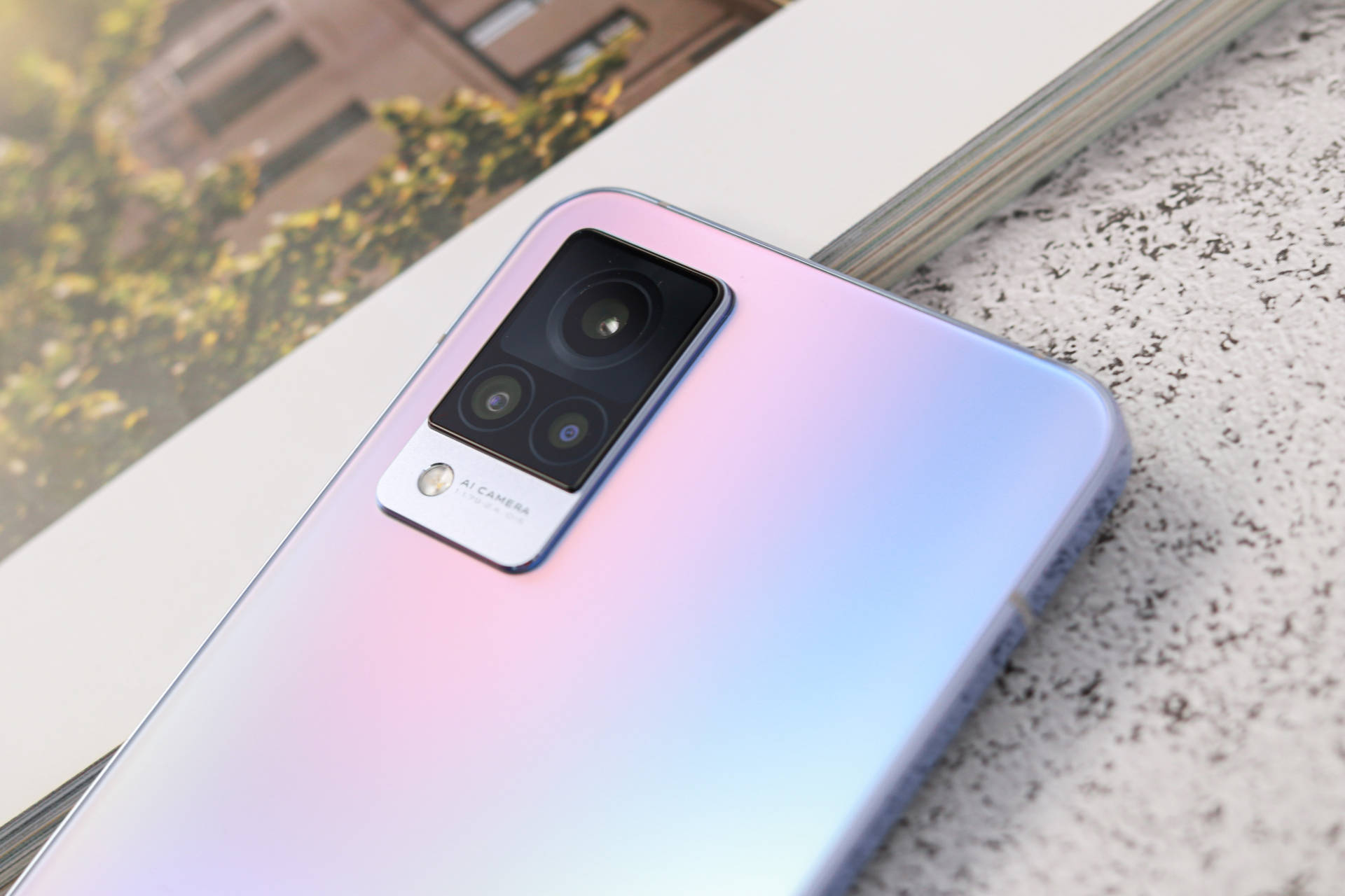 vivo s9图赏:极致轻薄 梦幻配色,如此颜值能打几分?