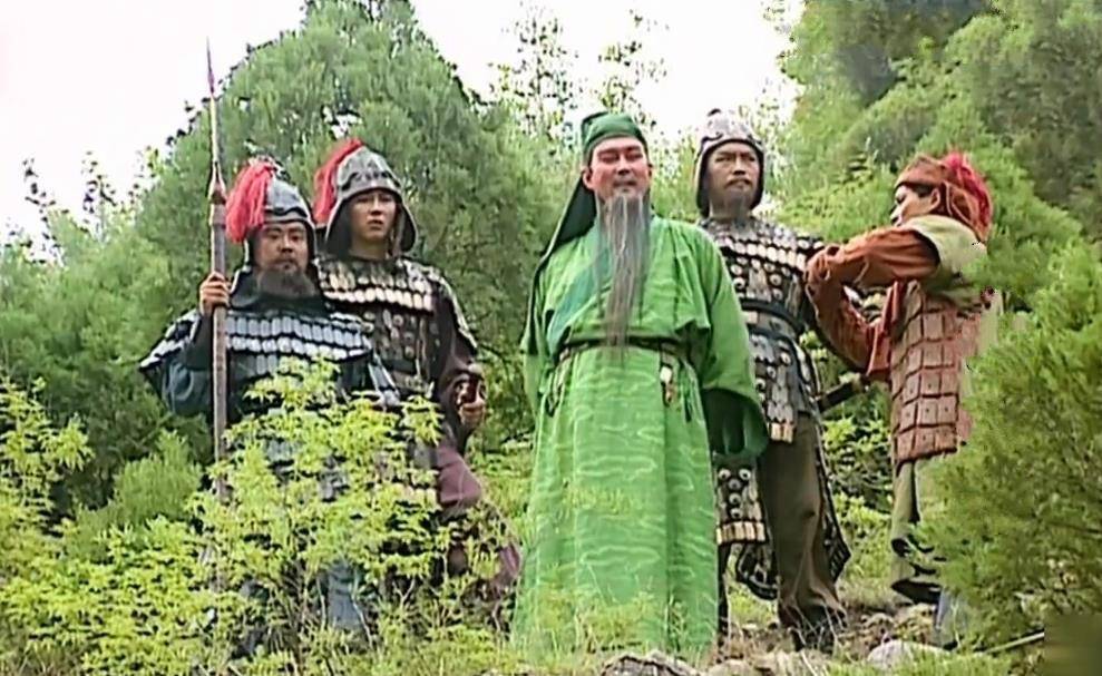 原创曹丕知道关羽水淹七军的真相:于禁不是归降,关羽也没有那么傲慢