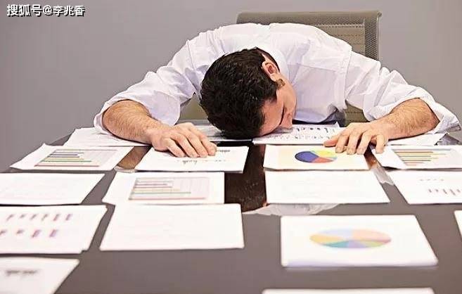发朋友圈加班的句子说说心情短语,我是苦逼的上班族