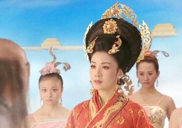 原创《天仙配》中那么多漂亮小仙女,为什么我当年眼中只有黄圣依?