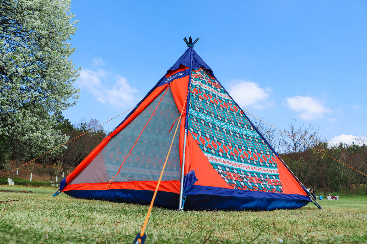搭建属于你的户外基地图途印第安三角帐篷体验