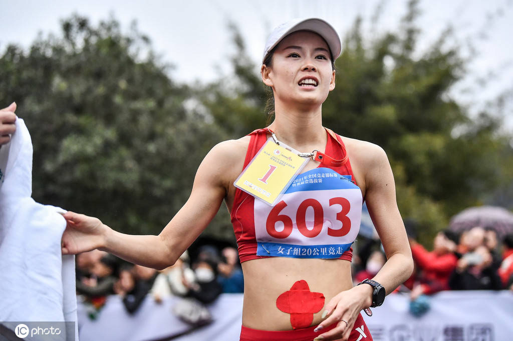 杨家玉打破女子20公里竞走世界纪录