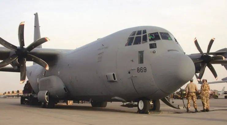 将比计划提前退役洛马公司的c-130j/c-130j-30 "大力神"战术运输机