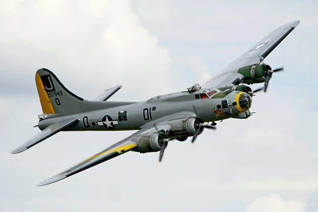 b17轰炸机 展开全文