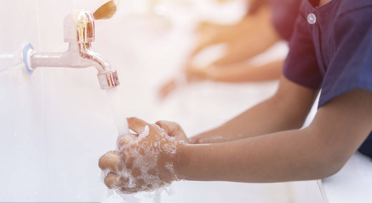 香皂和洗手液哪个好洗手越多越好吗清水可以洗去细菌吗