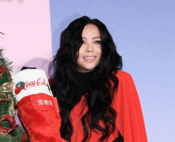 原创张惠妹第七次复胖,根本不是戒不掉奶茶,原因让经纪人也无奈