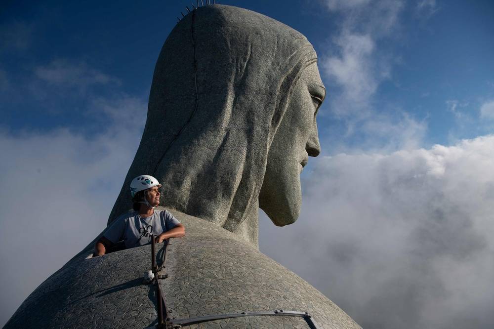 据外媒报道,里约热内卢地标耶稣雕像将在今年10月份迎来建成90周年