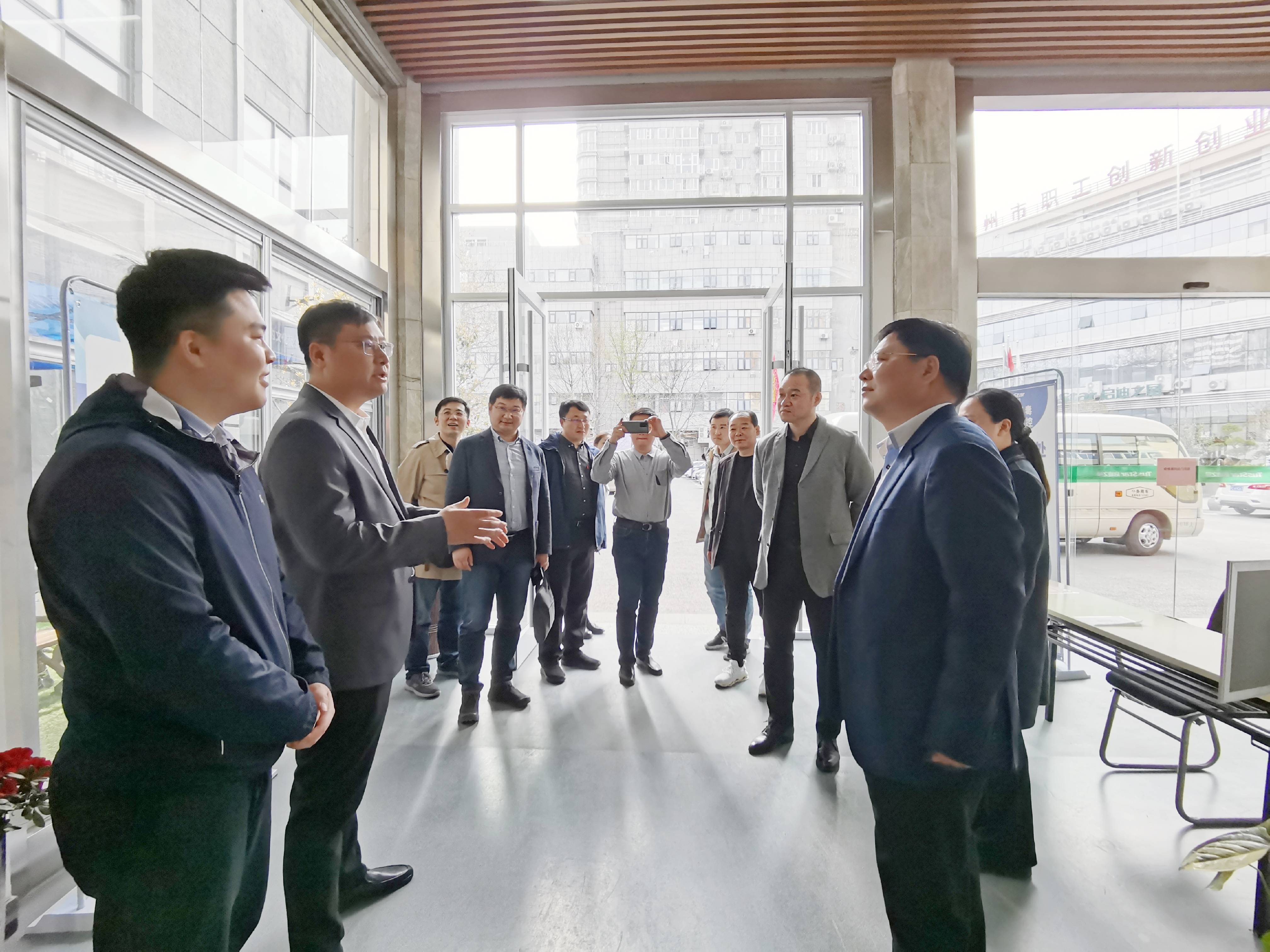徐州市委组织部副部长,编办主任王成长一行到访启迪创新创业产业园