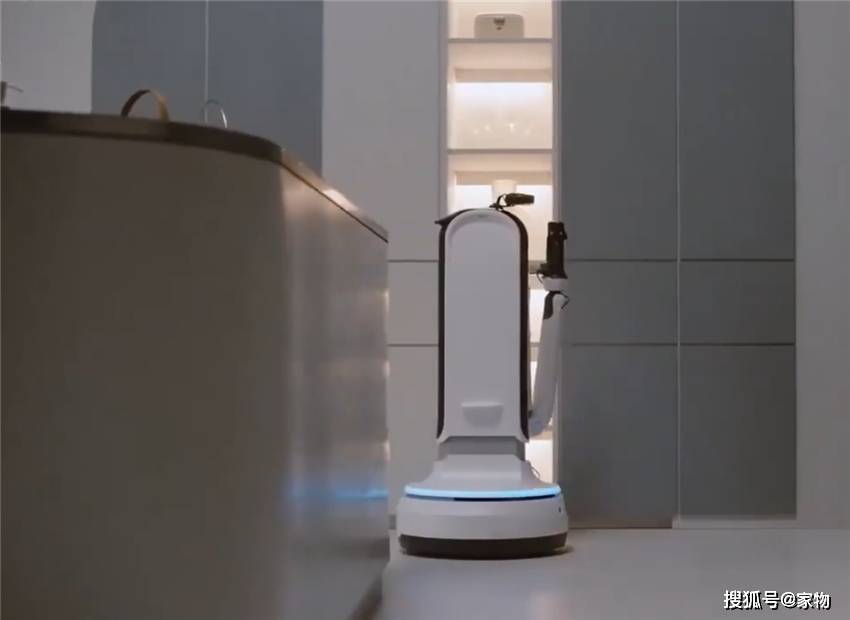 韩国发明家务机器人,帮你洗碗扫地洗衣服