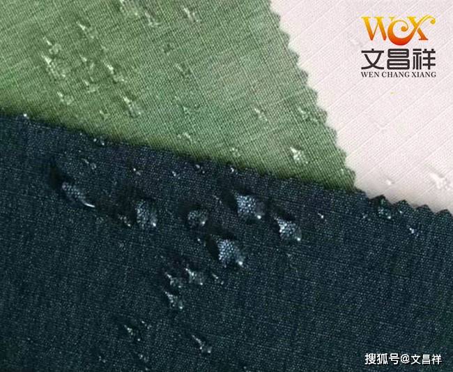 雨伞的主要布料有涤纶,pg布,尼龙,牛津布,透明塑料等.