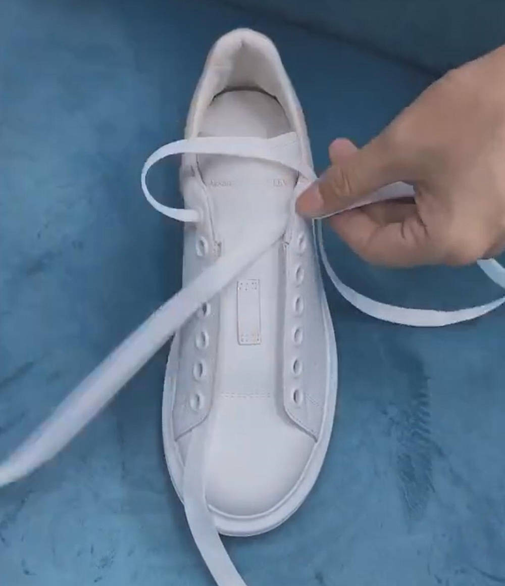麦昆小白鞋鞋带怎么系,详细步骤图解,不要再系错了