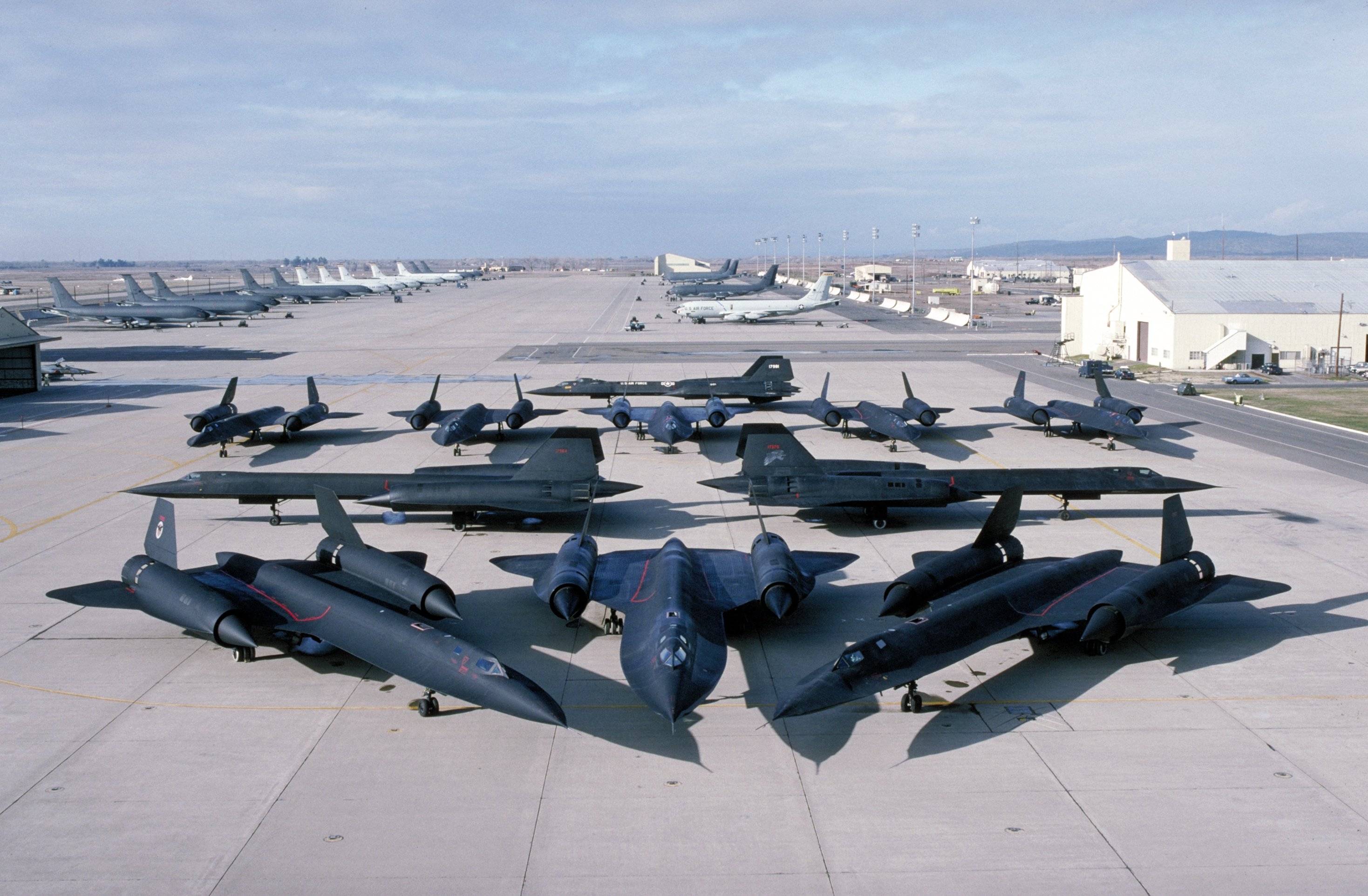 黑鸟侦察机实力超群,性能十分强大,被美军视作空中威慑重器!
