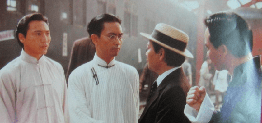 人物真实存在,却与电影有所不同◆在电影里,十三郎与唐涤生既是师徒