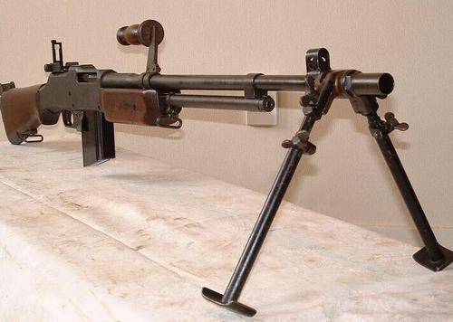 作——勃朗宁自动步枪("bar"),被美国陆军采用为制式轻机枪称为m1918