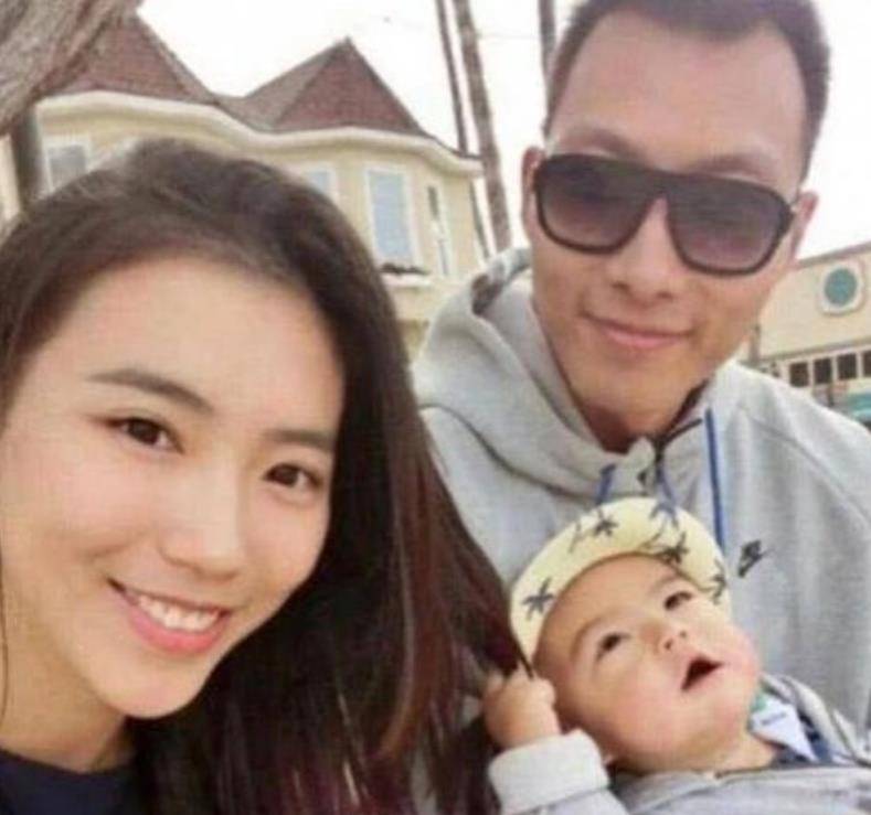 cba球星妻子从事的工作一览!_周琦