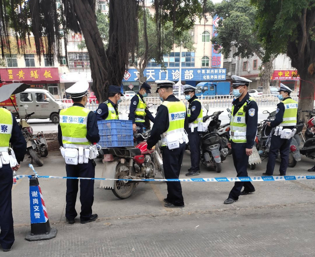 东莞禁摩禁电后两大现象:街上冷冷清清,城中村开启停车收费模式