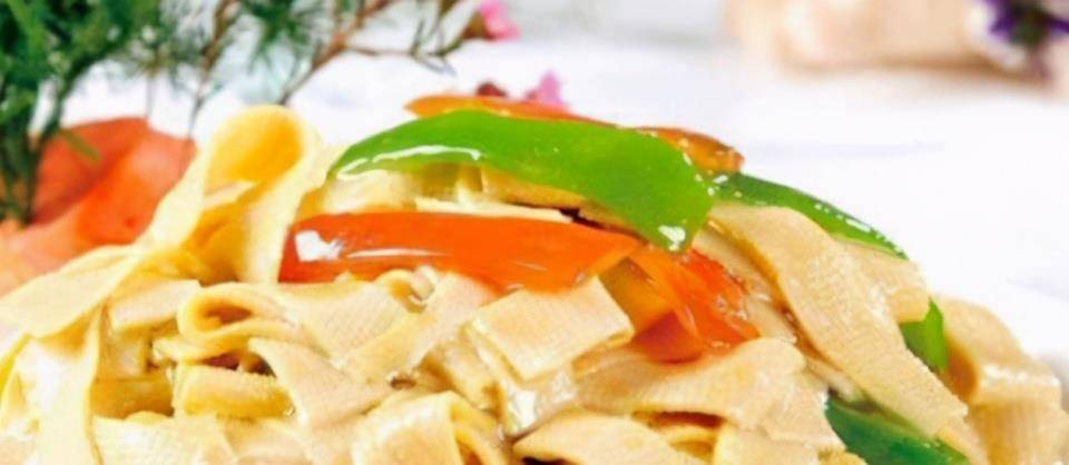 青椒炒豆腐皮