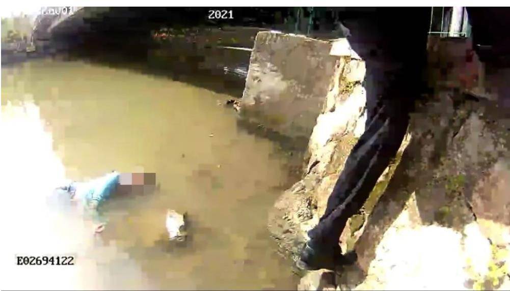 20岁女孩跳河轻生:父母离异 一人养活三个弟弟妹妹