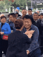 搞笑gif:我就是我,不一样的烟火,何必在意别人的眼光