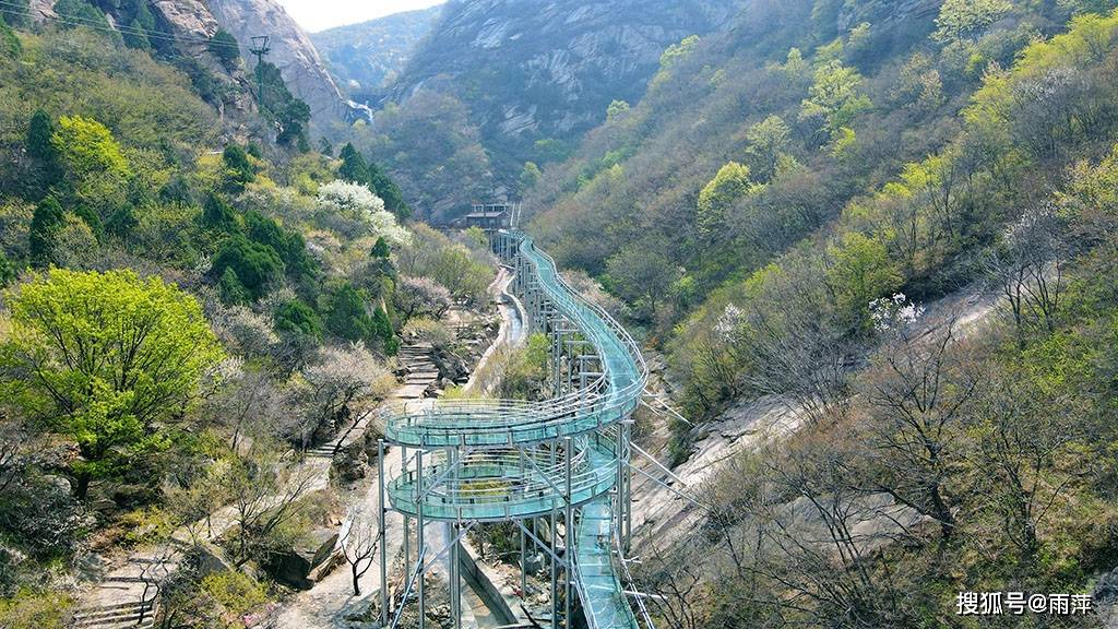 原创你玩过不湿衣服的高空玻璃高山滑水吗就在京郊密云现在就可以畅玩