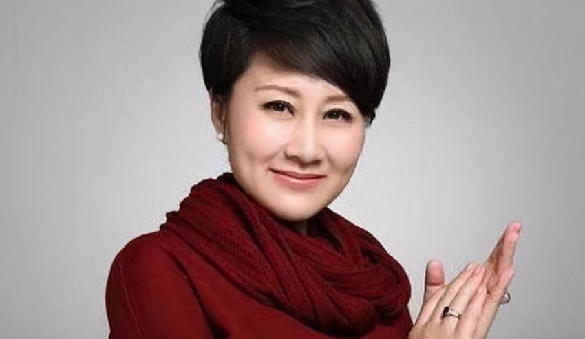 原创58岁张凯丽老公曝光原来是我们都熟悉的他难怪一直都不愿公开