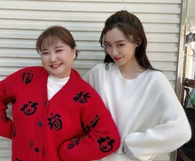 原创张小斐深夜为贾玲庆生用4个形容词夸对方这对姐妹cp太暖心