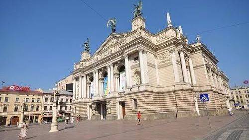 五一一起去旅行:在乌克兰看令人难忘的各类珍贵建筑