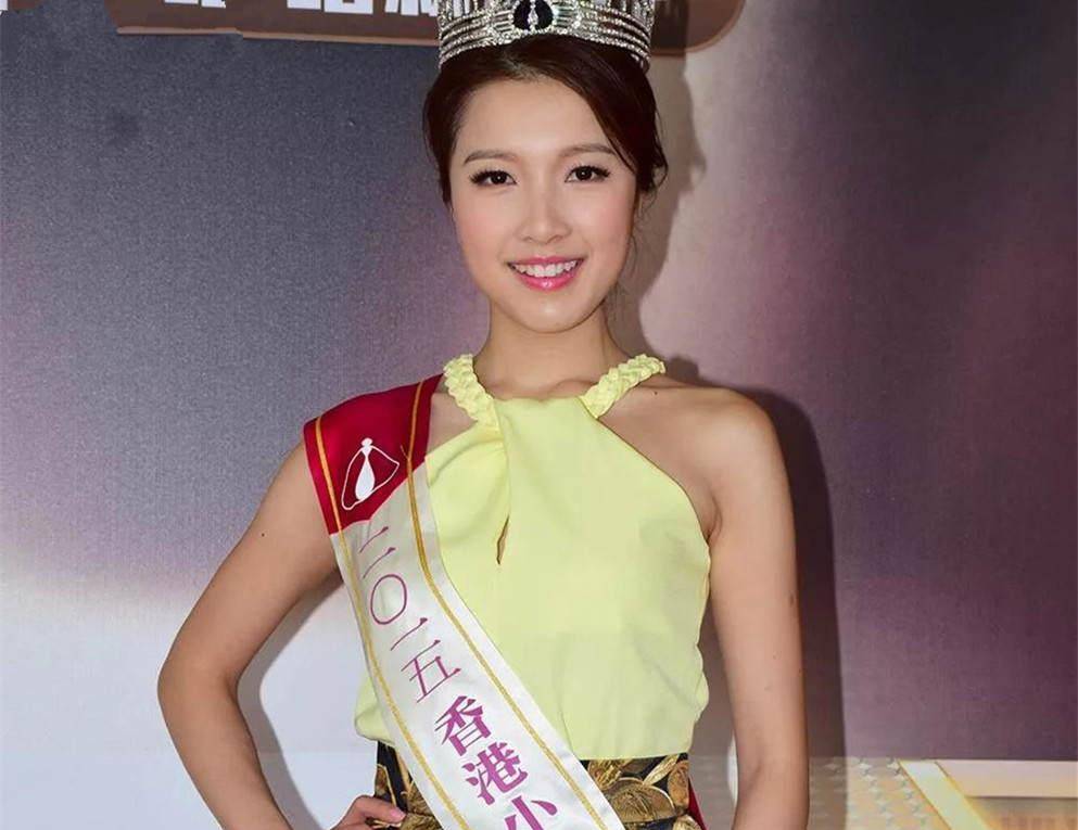 原创"千亿女友"郭嘉文拍婚纱照,气质清新脱俗,与李泽楷已相恋5年