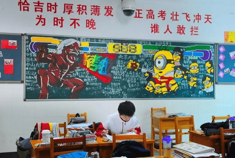 中学生创意黑板报走红,真正的学以致用