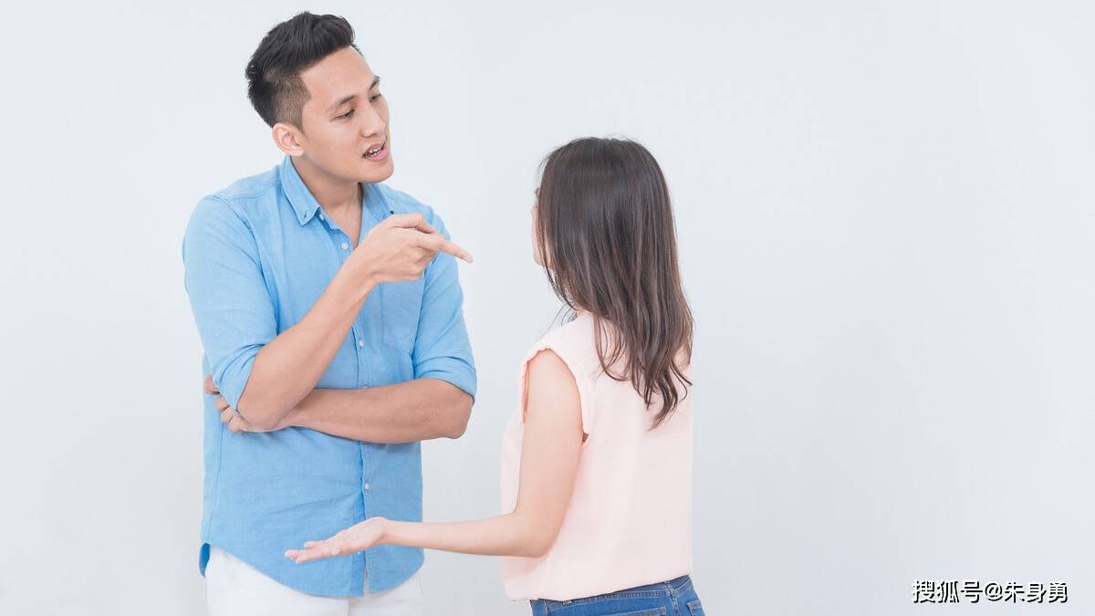 吵架时男人频繁提离婚意味着什么妻子要小心了