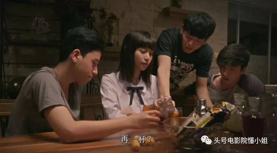 《禁忌女孩》影评:8.5分R级暗黑剧!校园恶女回归,一口气放出8集,全是真实事件改编