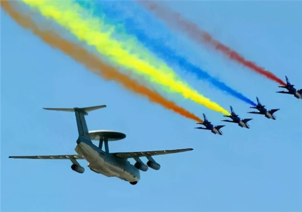 原创1949年阅兵时飞机太少他灵机一动使飞机凭空多出几架完美解决