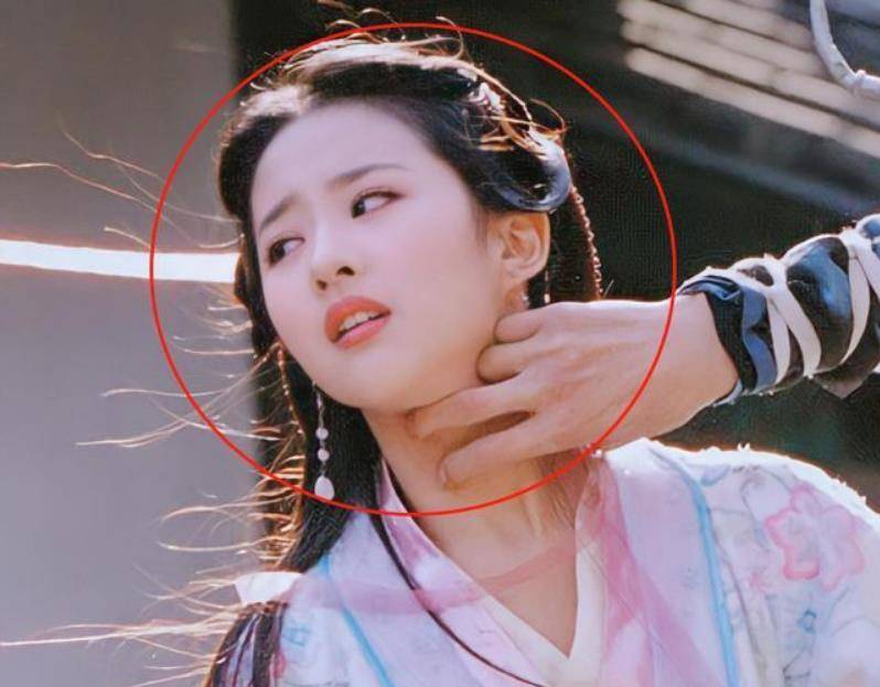 刘亦菲"水下戏"曝光,全身湿透,看清生图,网友:宛如出水芙蓉