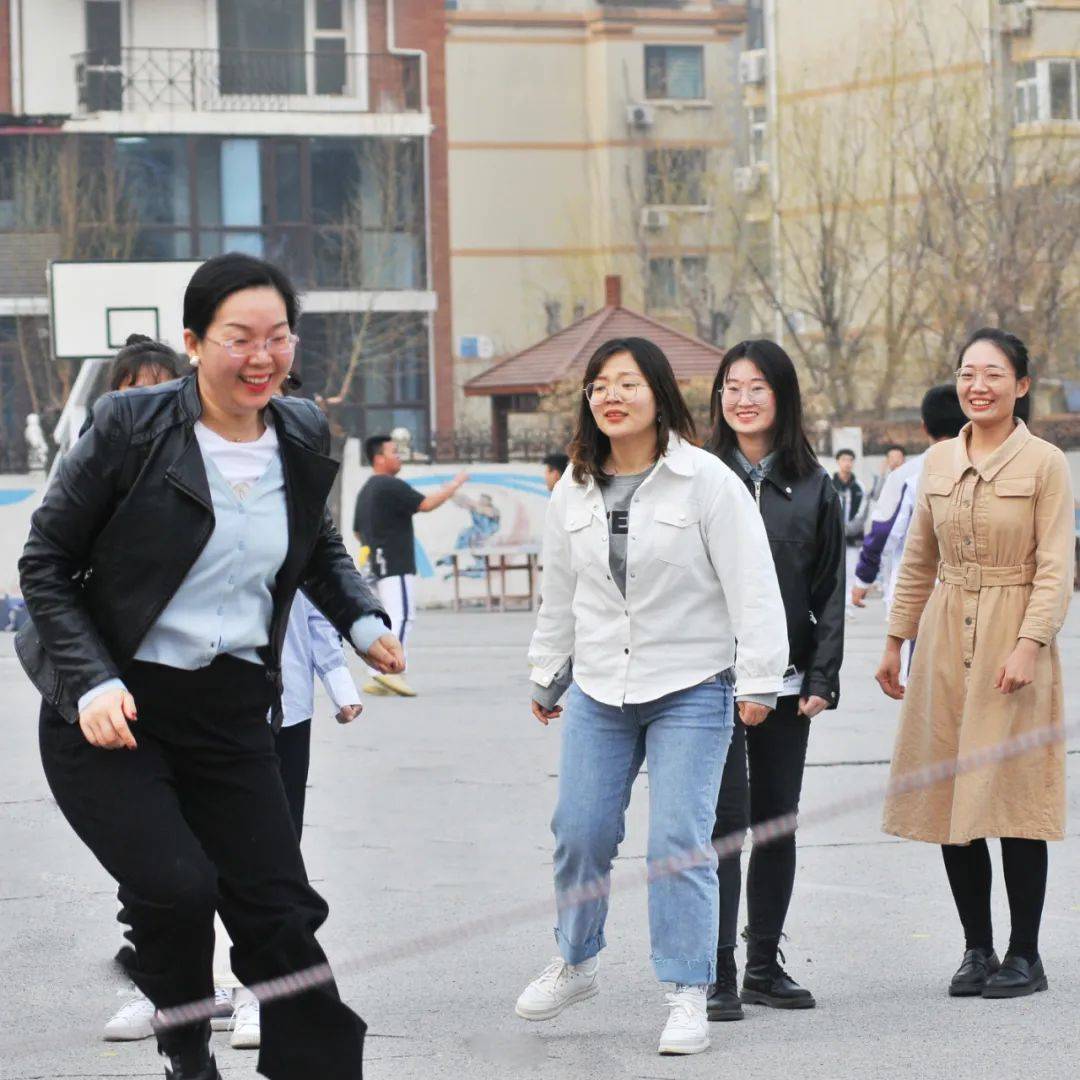 保定美术中学自信是最美的妆自主成长做自己的女王