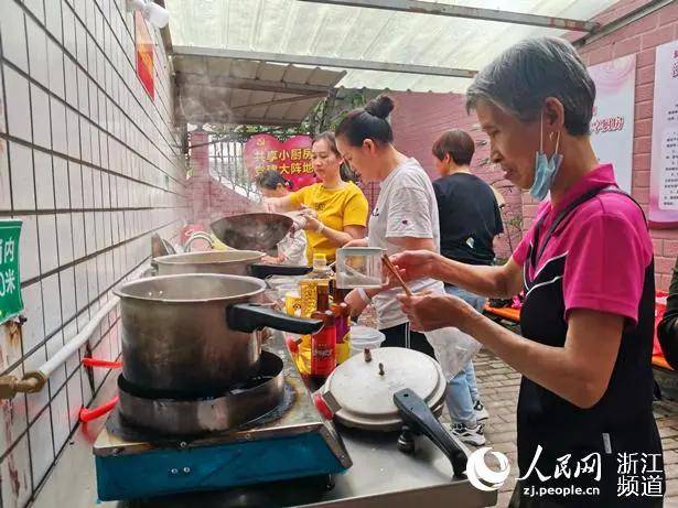 浙江丽水小区里的爱心厨房火了可老板却不希望生意好