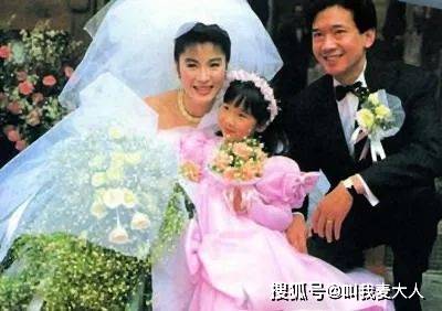 原创5任男友是富豪,被法拉利总裁求婚10次,59岁杨紫琼为何不结婚?