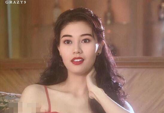 看完李嘉欣20几岁的样子,终于明白她为何被称为"东方珍珠"了