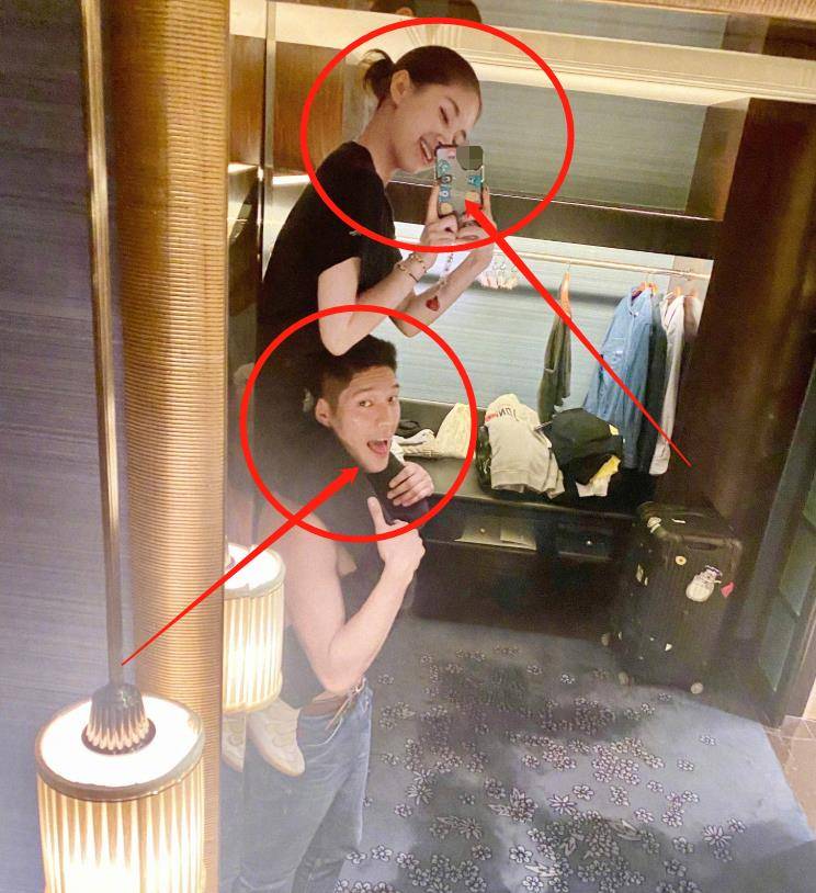 王子文坐吴永恩肩上自拍,男友一脸宠溺,却不见王子文儿子在侧